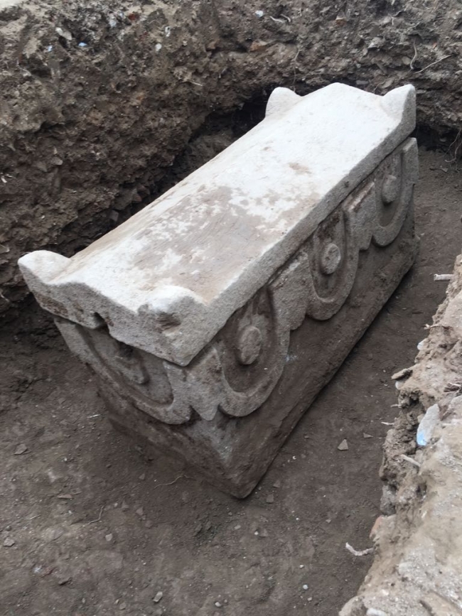 1700 yıllık lahiti satmak isterken yakalandılar